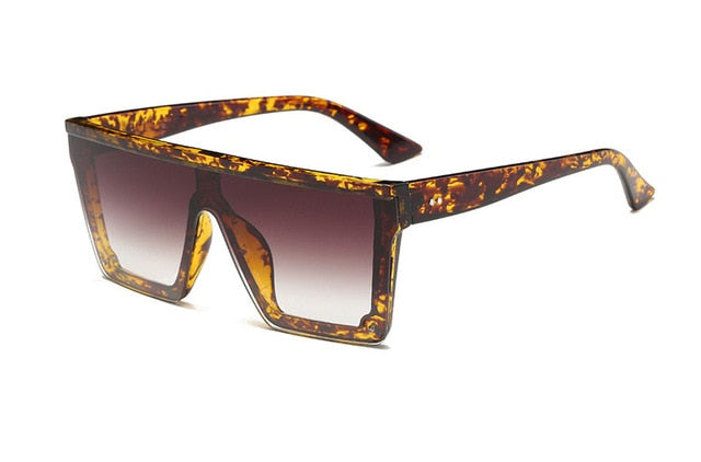 2019 New Oversized Sunglasses Women Big Frame Square Flat Top Rivet Sun Glasses Female Men Vintage Mirror Shades Gradient UV400